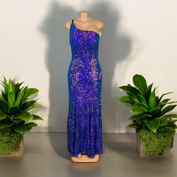 Night Way Collections Women's One-Shoulder Sequin Dress - Picture 4 of 4